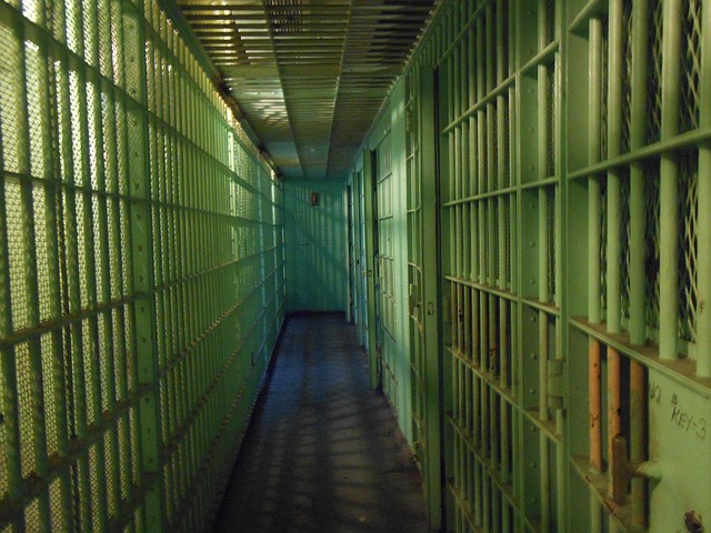 jail-cells-429638_640